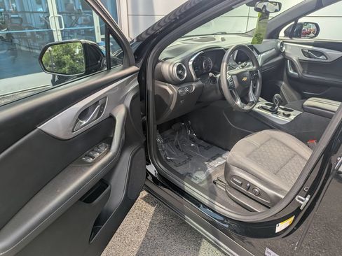 Used 2022 Chevrolet Blazer LT FWD image 9