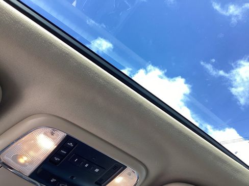Used 2017 Jeep Grand Cherokee Limited image 20