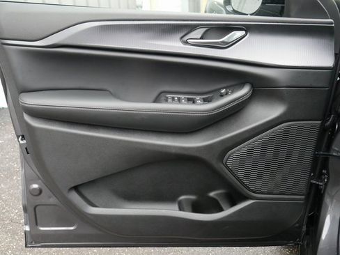 New 2025 Jeep Grand Cherokee Altitude image 14