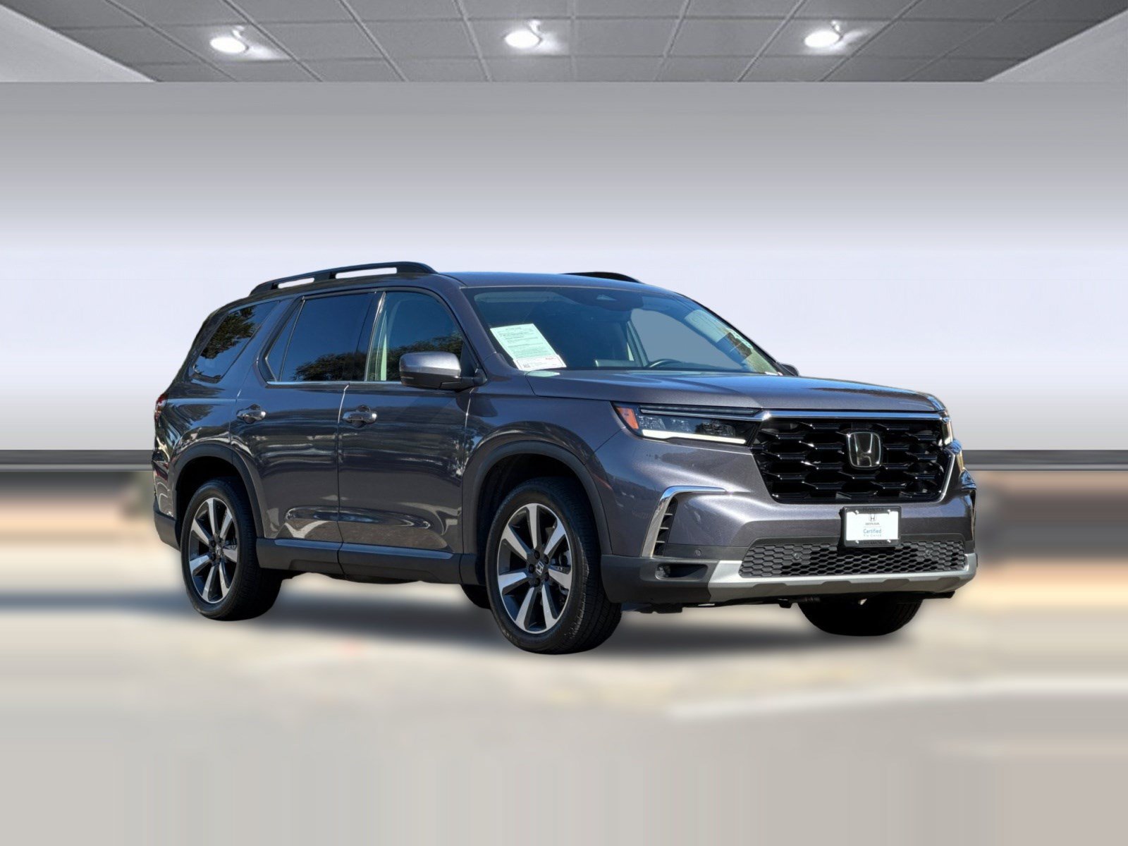 Certified 2025 Honda Pilot Touring image 6
