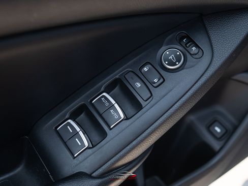 Used 2018 Honda Accord Touring image 39