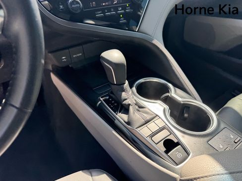 Used 2018 Toyota Camry XLE FWD image 24