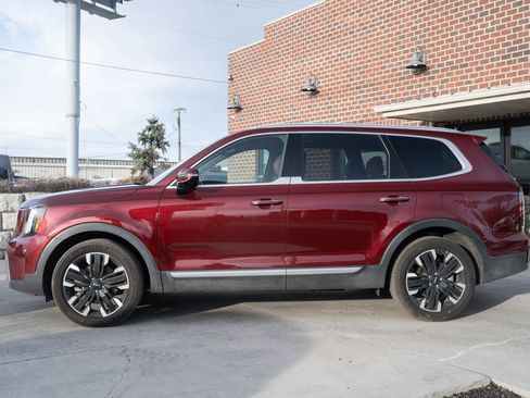 Used 2023 Kia Telluride SX Prestige image 2