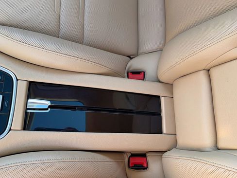 Used 2018 Porsche Panamera 4 image 35