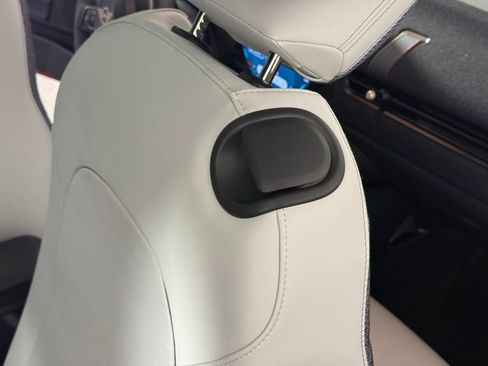 Certified 2025 MINI Cooper 2-Door Hardtop FWD image 25