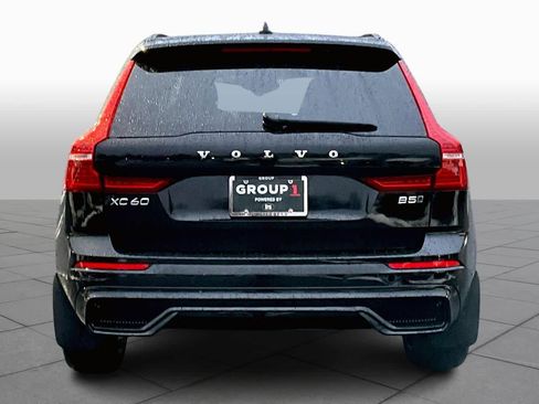 Used 2023 Volvo XC60 B5 Ultimate w/ Climate Package image 4