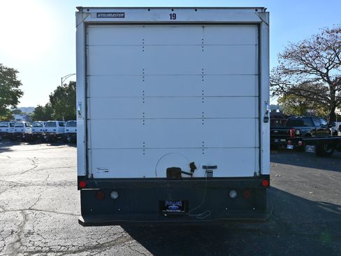 Used 2016 Ford E-350 and Econoline 350 Super Duty image 4