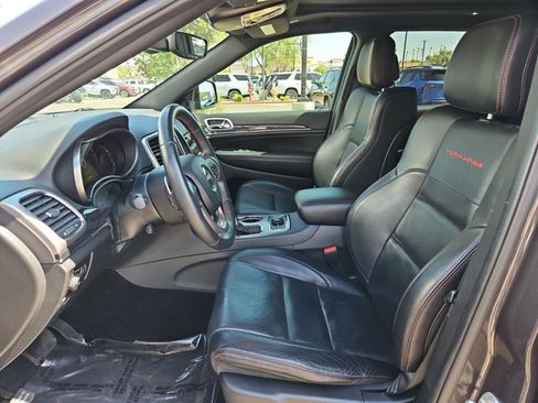 Used 2017 Jeep Grand Cherokee Trailhawk w/ Trailhawk Luxury Group AWD/4WD image 23
