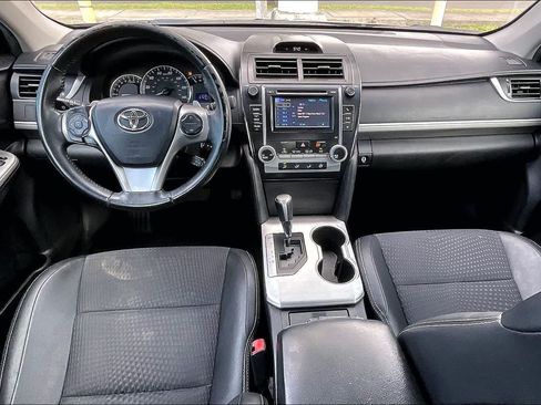 Used 2012 Toyota Camry SE FWD image 10