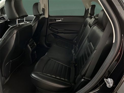 Used 2024 Ford Edge SEL image 11