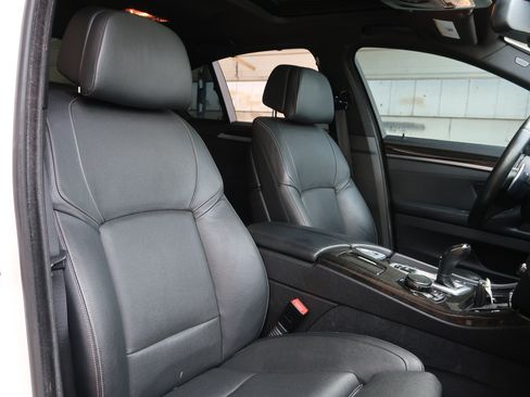 Used 2014 BMW 550i Sedan RWD image 13