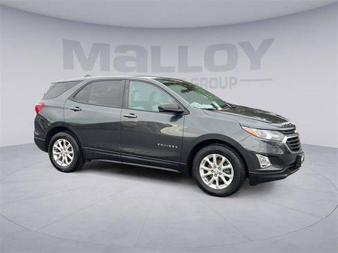 Used 2021 Chevrolet Equinox LS w/ LS Convenience Package image 1