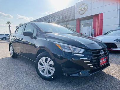 New 2025 Nissan Versa S w/ Trunk Package