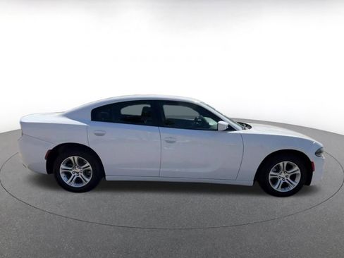 Used 2022 Dodge Charger SXT RWD image 16