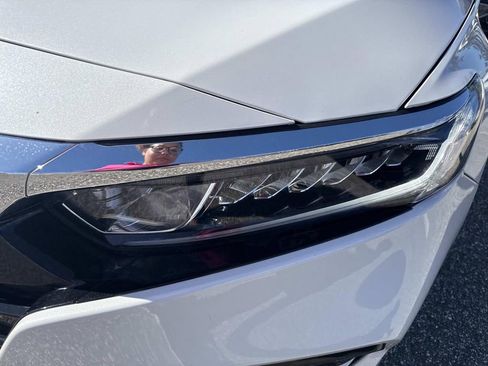 Used 2019 Honda Accord EX-L image 10