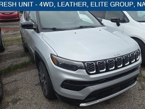 Used 2025 Jeep Compass Limited w/ Elite Group AWD/4WD image 1