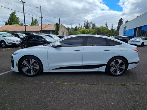 Used 2025 Audi A6 e-tron Prestige AWD/4WD image 2