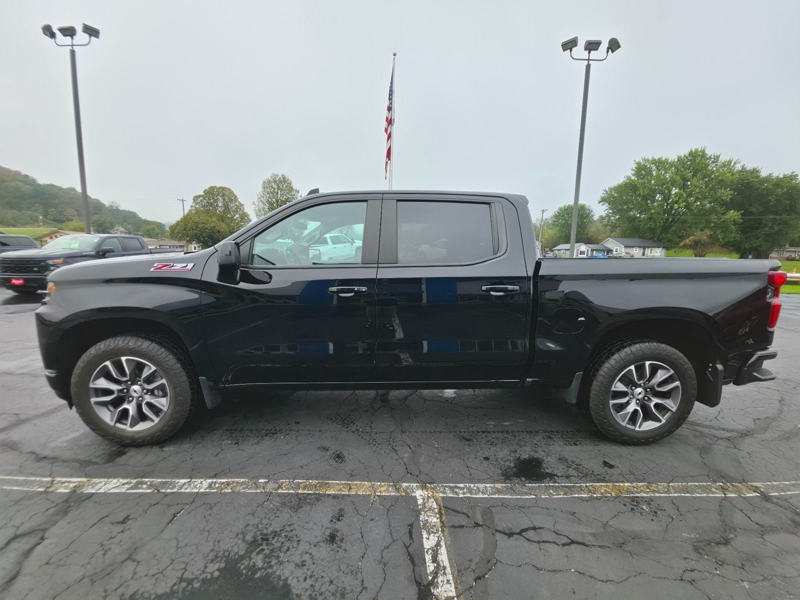 Used 2020 Chevrolet Silverado 1500 RST AWD/4WD image 2