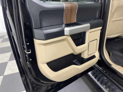 Used 2016 Ford F150 Lariat w/ Equipment Group 502A Luxury AWD/4WD image 15