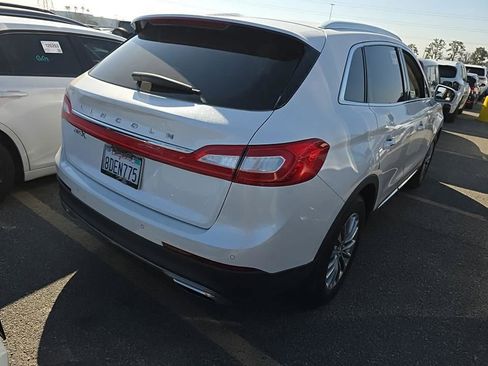 Used 2018 Lincoln MKX Select w/ Select Plus Package image 3