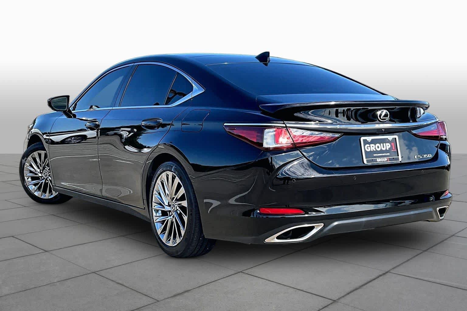 Used 2024 Lexus ES 350 Ultra Luxury w/ Accessory Package (Z2) FWD image 12