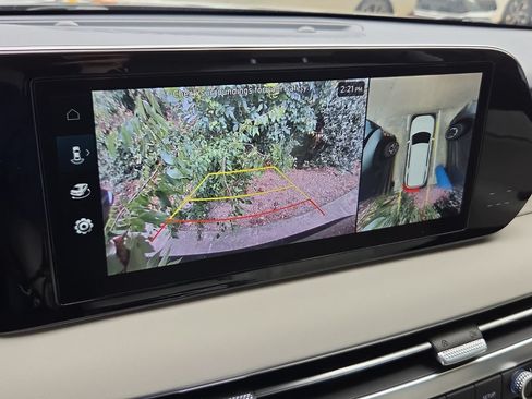 Used 2025 Hyundai Palisade Calligraphy FWD image 23