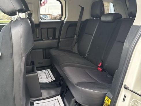 Used 2011 Toyota FJ Cruiser 4WD w/ Convenience Pkg image 13