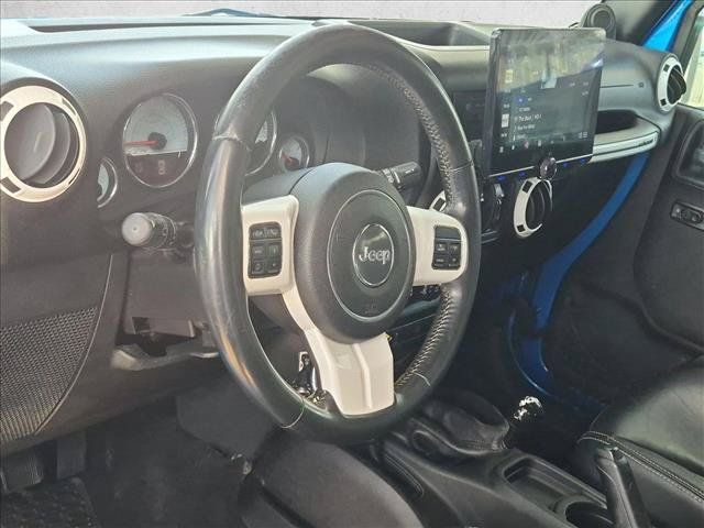 Used 2014 Jeep Wrangler Unlimited Sahara AWD/4WD image 10