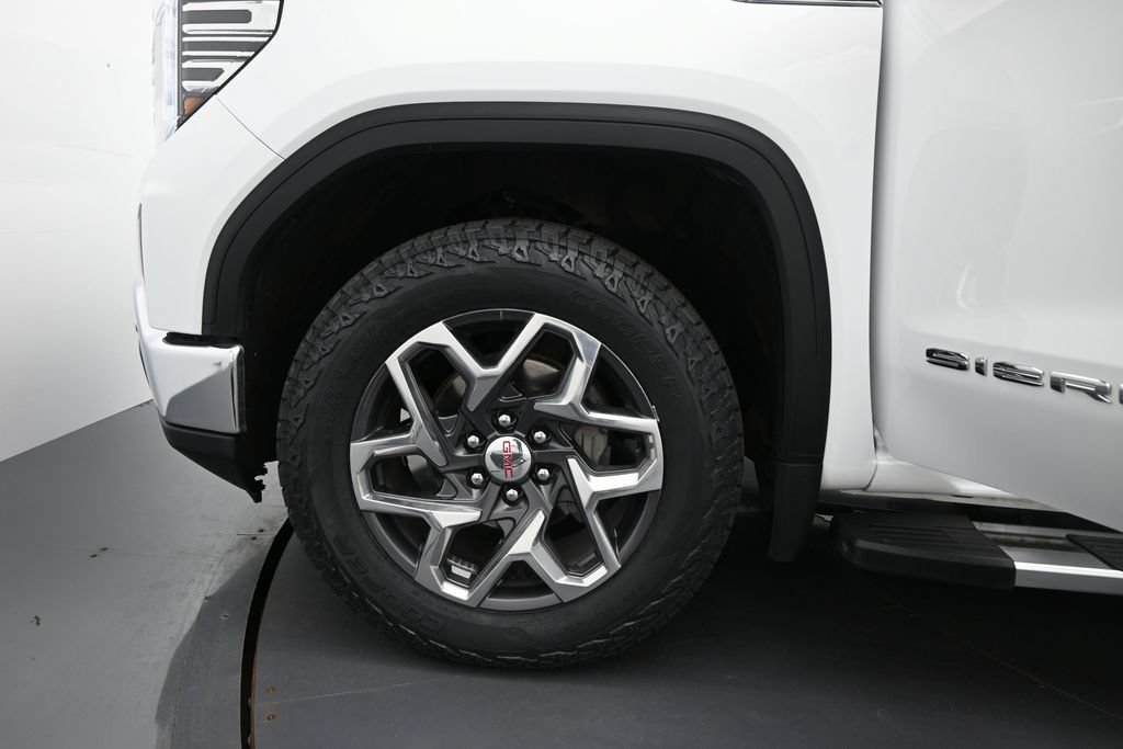 Used 2024 GMC Sierra 1500 SLT w/ SLT Premium Plus Package AWD/4WD image 8
