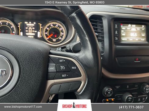 Used 2014 Jeep Cherokee Latitude FWD image 23
