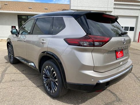 New 2026 Nissan Rogue Platinum image 3