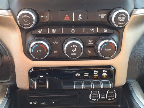 Used 2019 RAM 3500 Laramie image 7