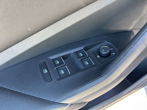 Used 2025 Volkswagen Jetta Sport image 18