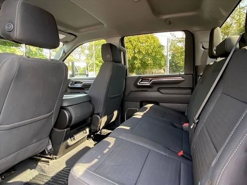 Used 2024 Chevrolet Silverado 2500 LT image 16