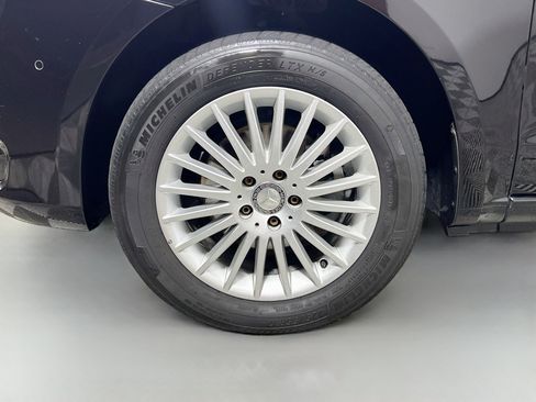 Used 2018 Mercedes-Benz Metris Passenger image 14