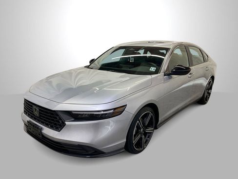 Used 2025 Honda Accord Sport image 1