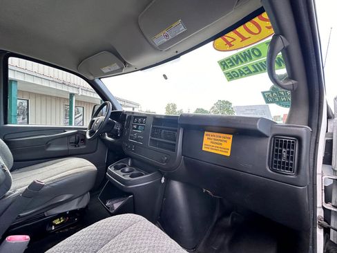 Used 2014 Chevrolet Express 3500 Extended image 12