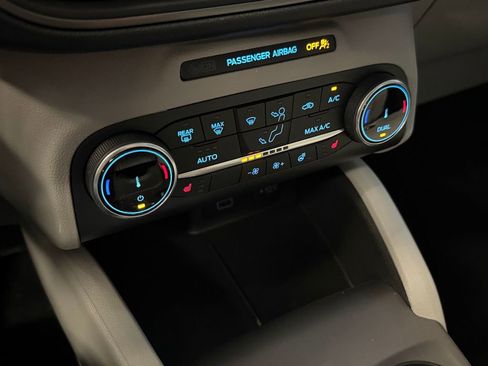 Used 2025 Ford Escape Active w/ Cold Weather Package AWD/4WD image 15