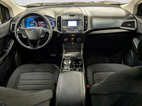 Used 2019 Ford Edge SE image 19