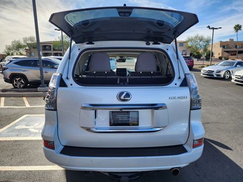 Used 2023 Lexus GX 460 Premium image 14