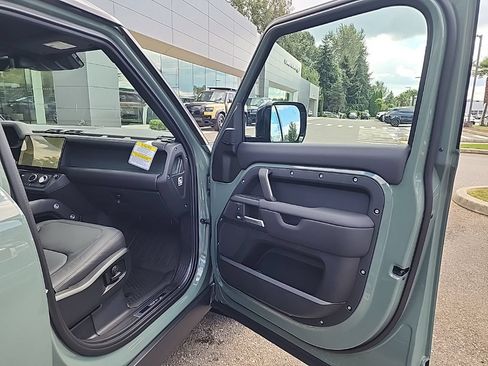 New 2026 Land Rover Defender 110 Trophy Edition AWD/4WD image 19