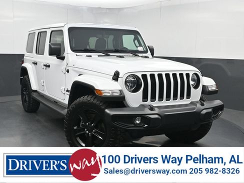 Used 2022 Jeep Wrangler Unlimited Sahara AWD/4WD image 1