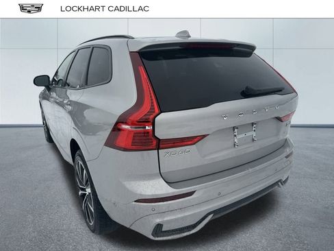 Used 2025 Volvo XC60 B5 Plus image 11