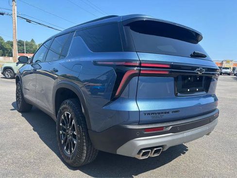 Used 2025 Chevrolet Traverse Z71 w/ Driver Confidence Package AWD/4WD image 5