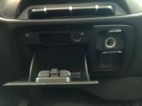 Used 2017 Chevrolet Silverado 1500 LT w/ LT Convenience Package AWD/4WD image 18