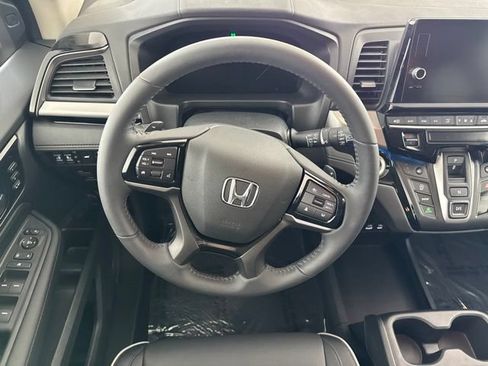 Used 2026 Honda Odyssey Touring image 32