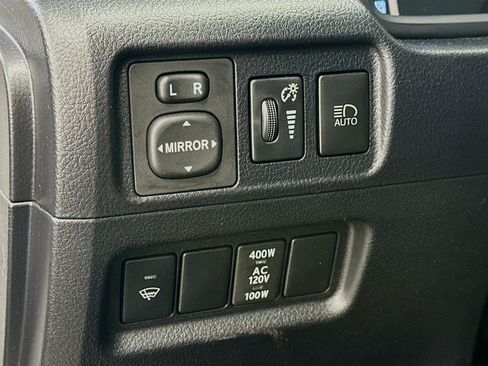 Used 2020 Toyota 4Runner SR5 Premium w/ Moonroof Package AWD/4WD image 17