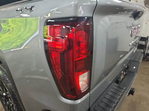 Used 2023 GMC Sierra 1500 Elevation AWD/4WD image 31