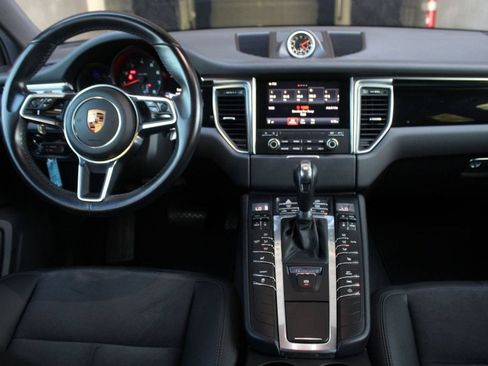 Used 2017 Porsche Macan AWD/4WD image 17