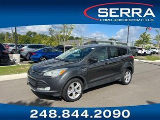 Used 2015 Ford Escape SE FWD video 1